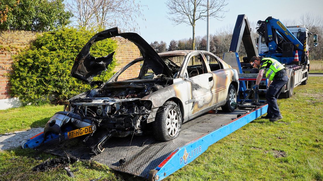 Zo'n twee kilometer verderop werd deze auto aangetroffen