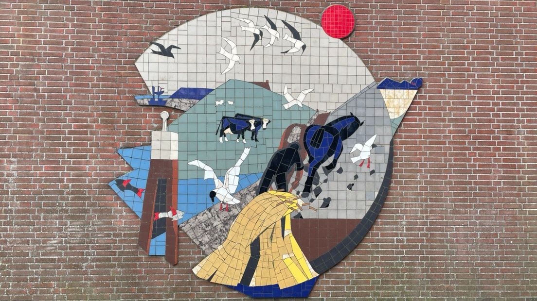 Het kunstwerk van Ploeg-kunstenaar Jan van der Zee op de muur van de school krijgt een plek in het nieuwe Zorghof