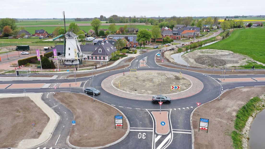 De nieuwe rotonde in Ten Post.
