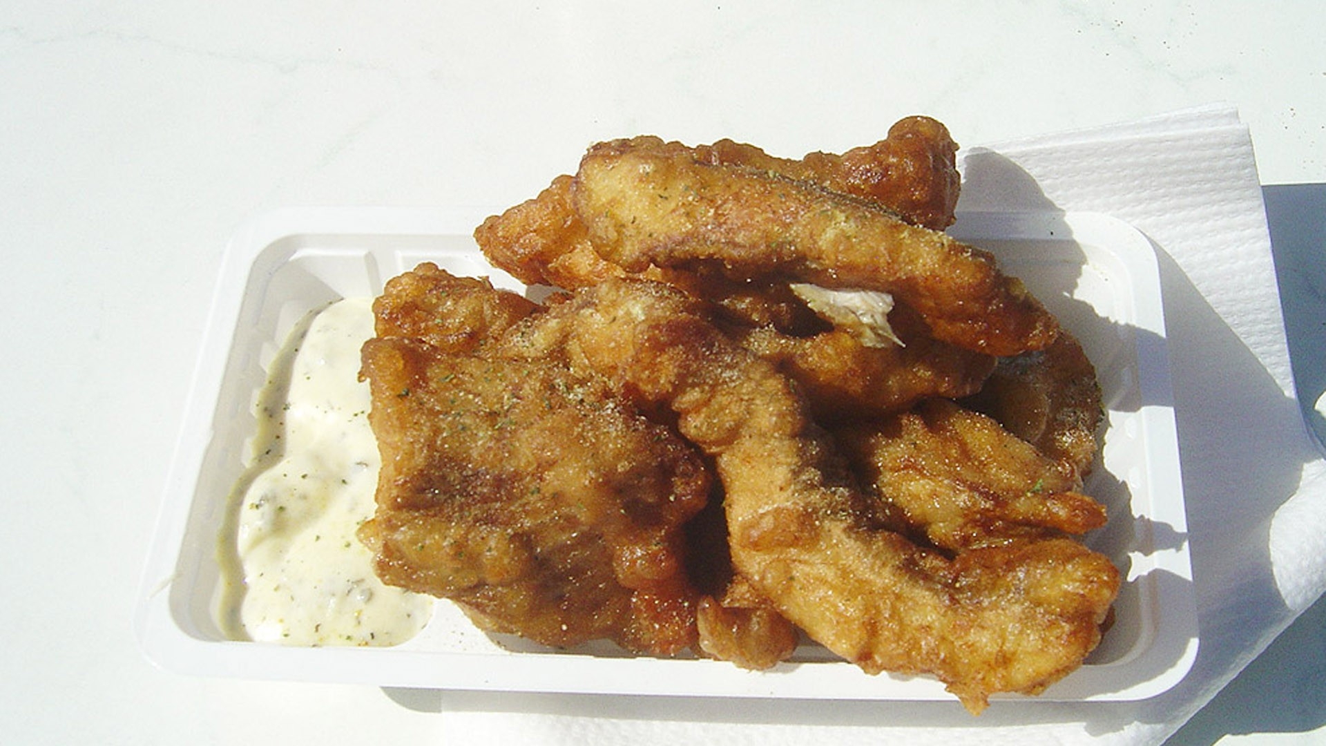 Een portie kibbeling.