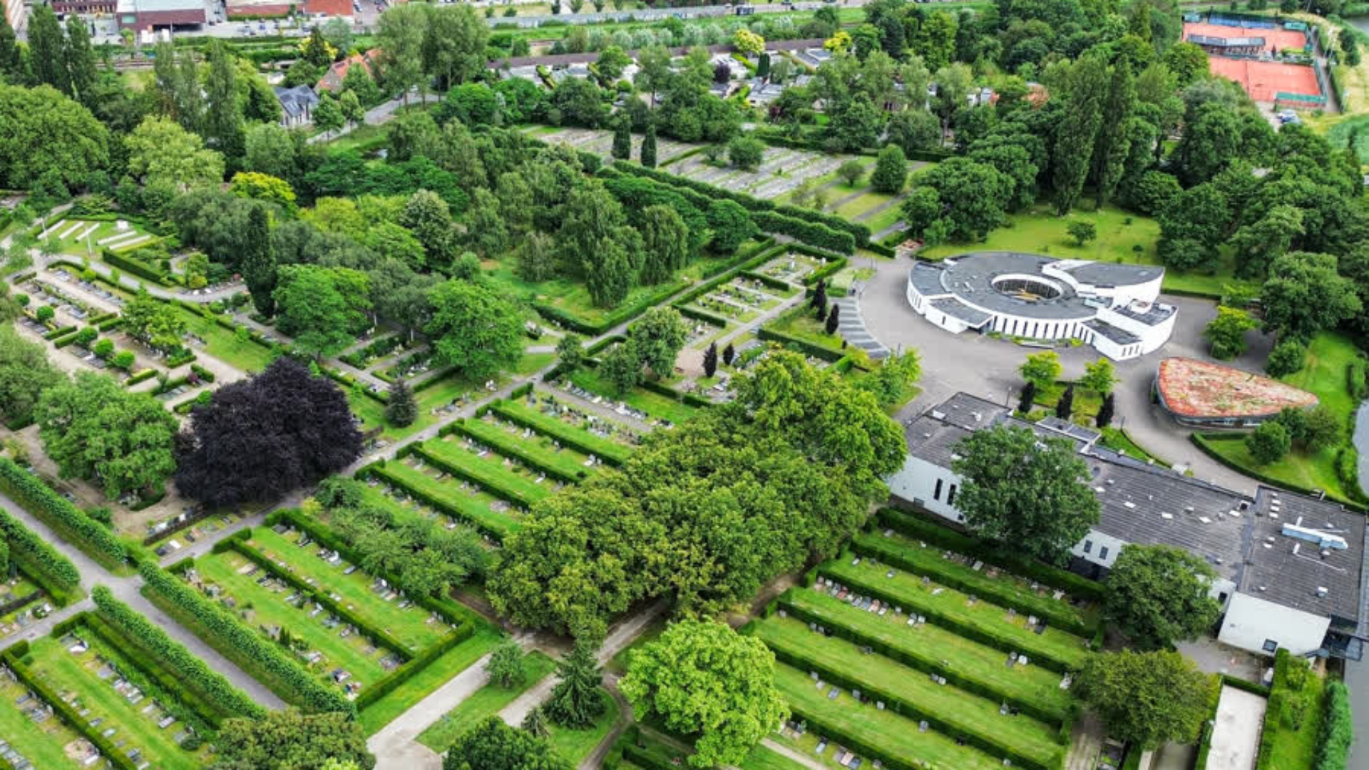 Begraafplaats De Essenhof in Dordrecht.