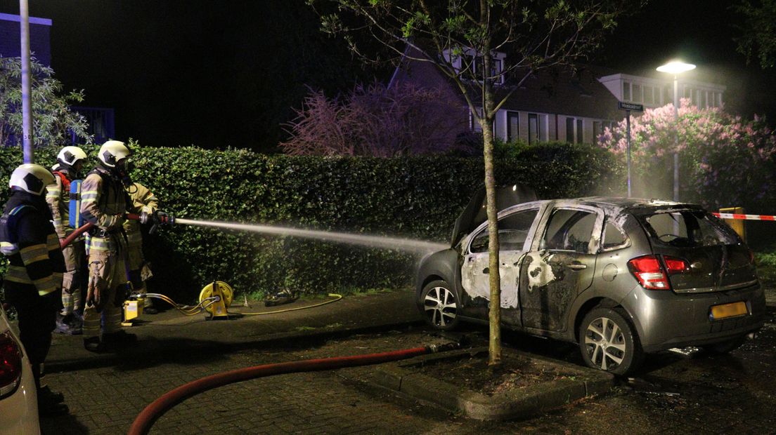 Tweede autobrand in één nacht, deze keer in Overvecht.