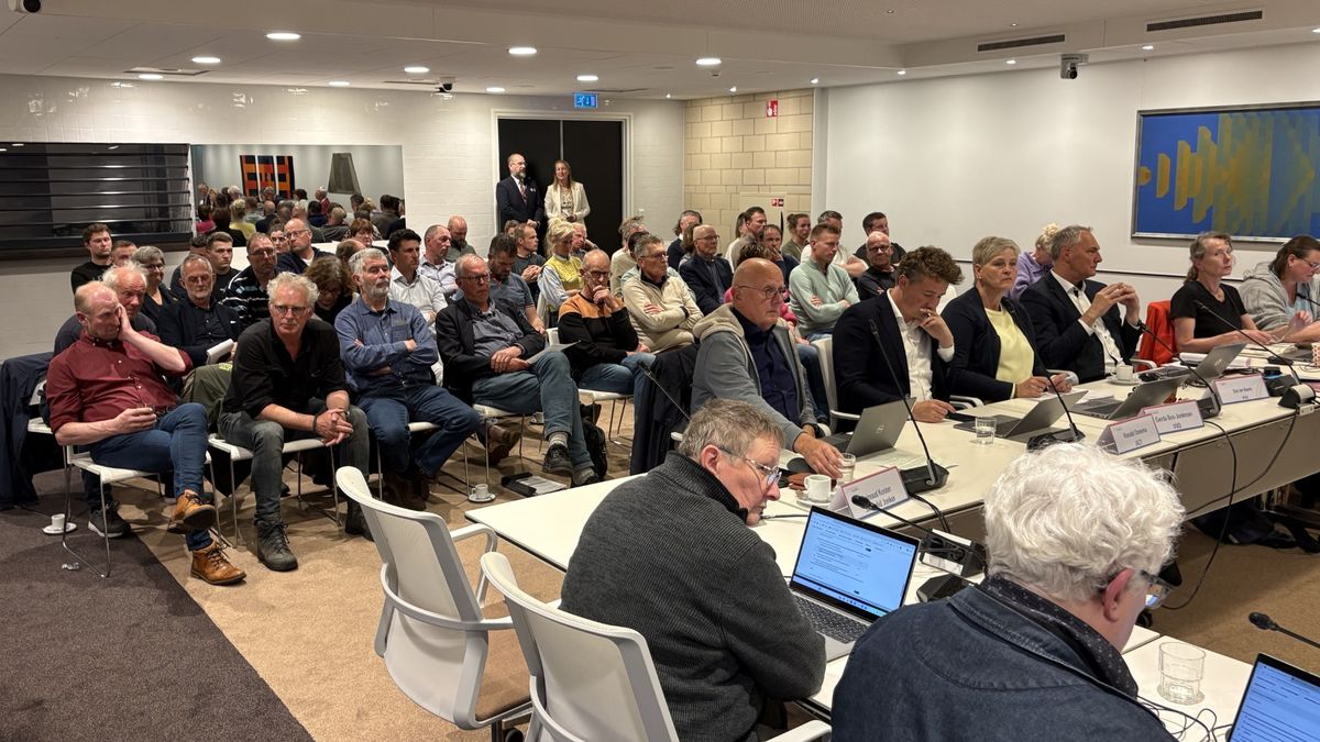 Boeren massaal naar Provinciehuis vanwege bestrijdingsmiddelen; maar wat levert dat op?