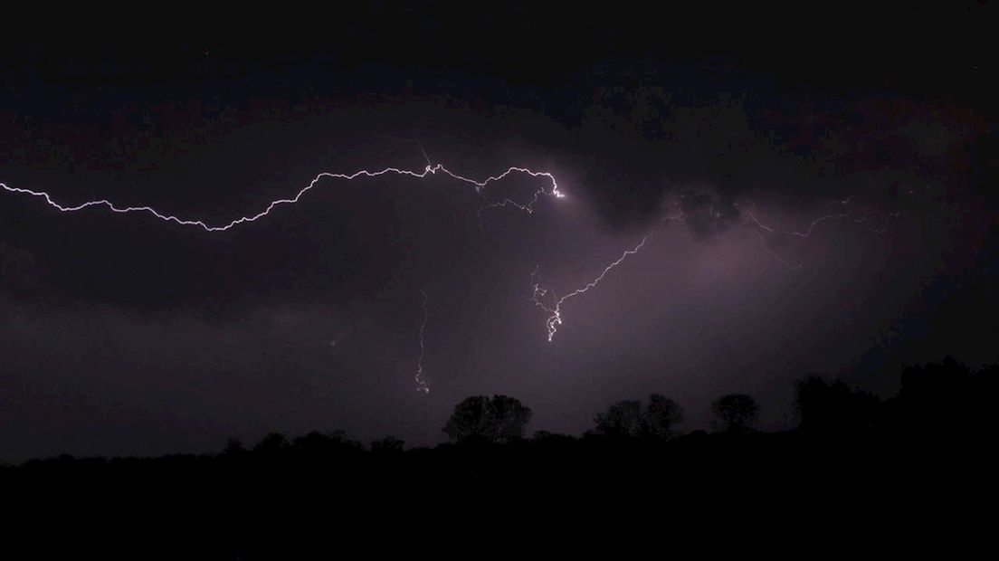 Bliksem boven Raalte