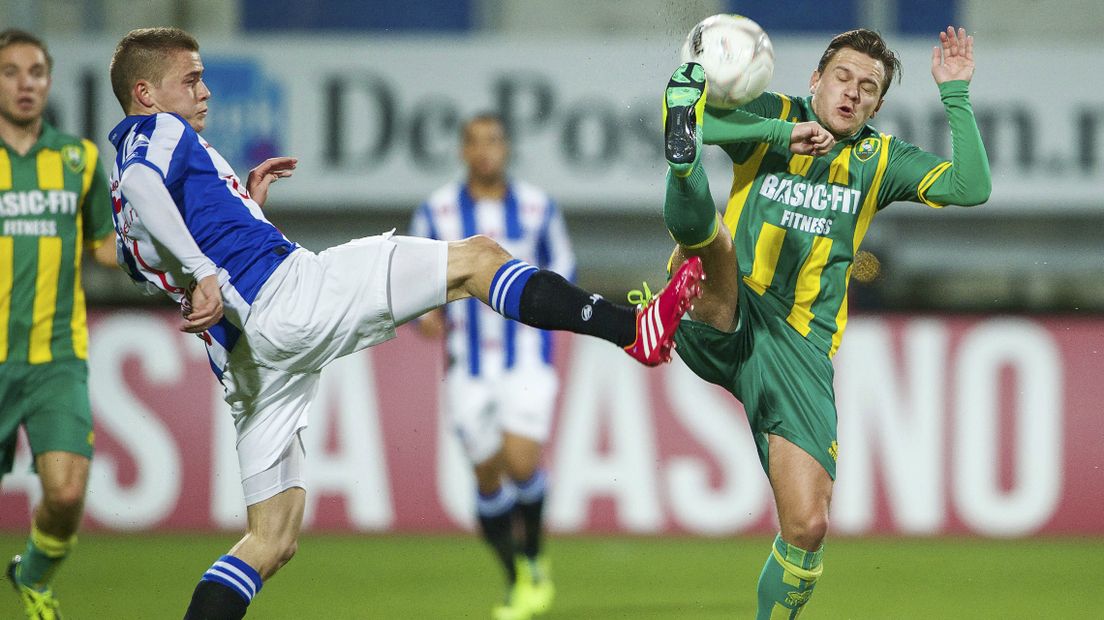 Van Haaren tijdens Heerenveen - ADO