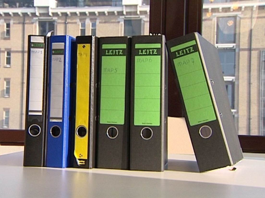 Bij Vluchtelingenwerk begeleiden vrijwilligers statushouders bij zaken als administratie, school en werk.