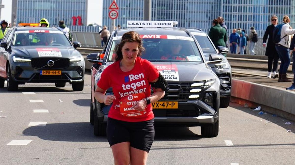 Mariette was laatste in de marathon van Rotterdam, maar voelt zich een winnaar: 