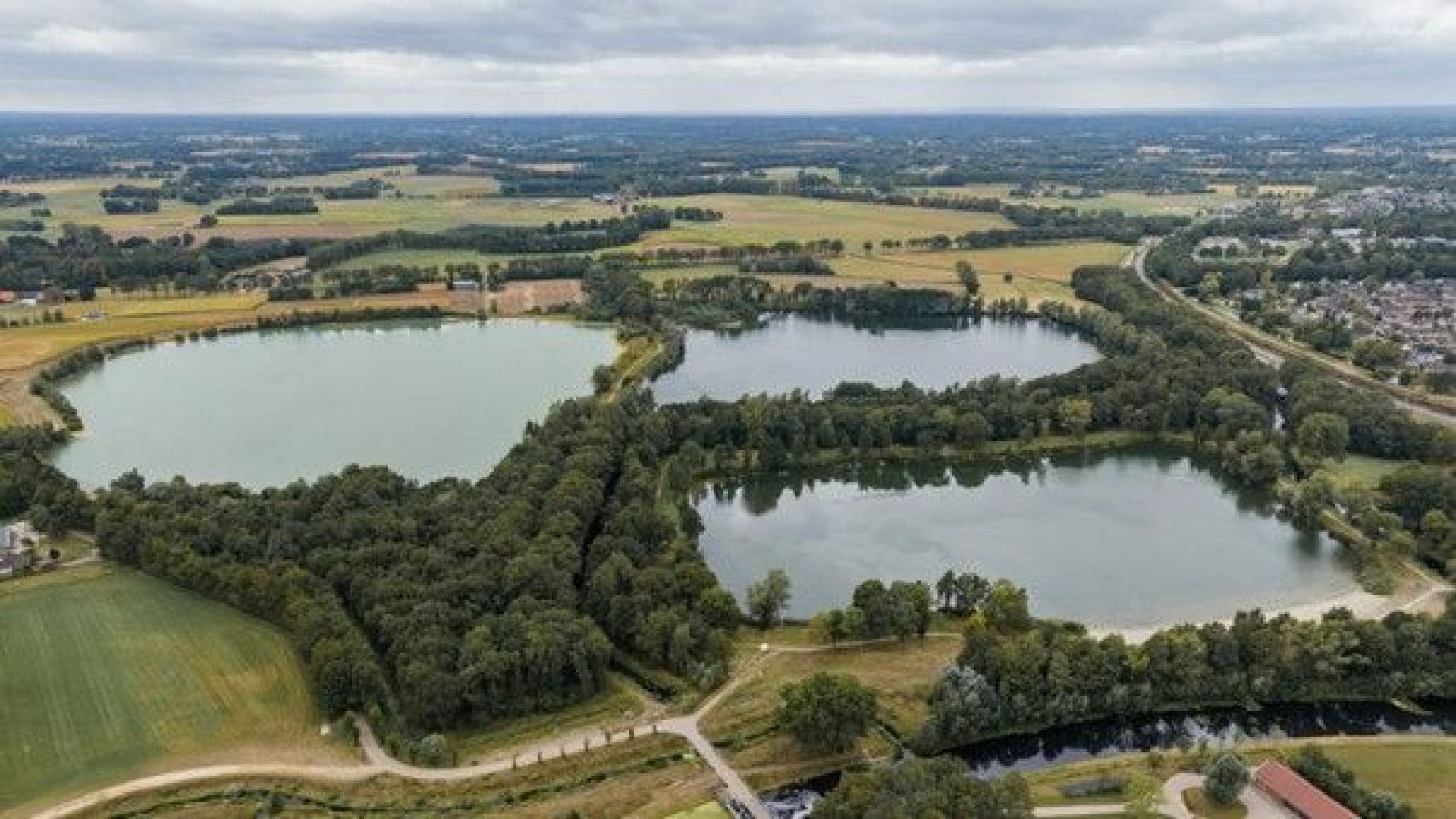 Meren van Borculo vanaf boven.