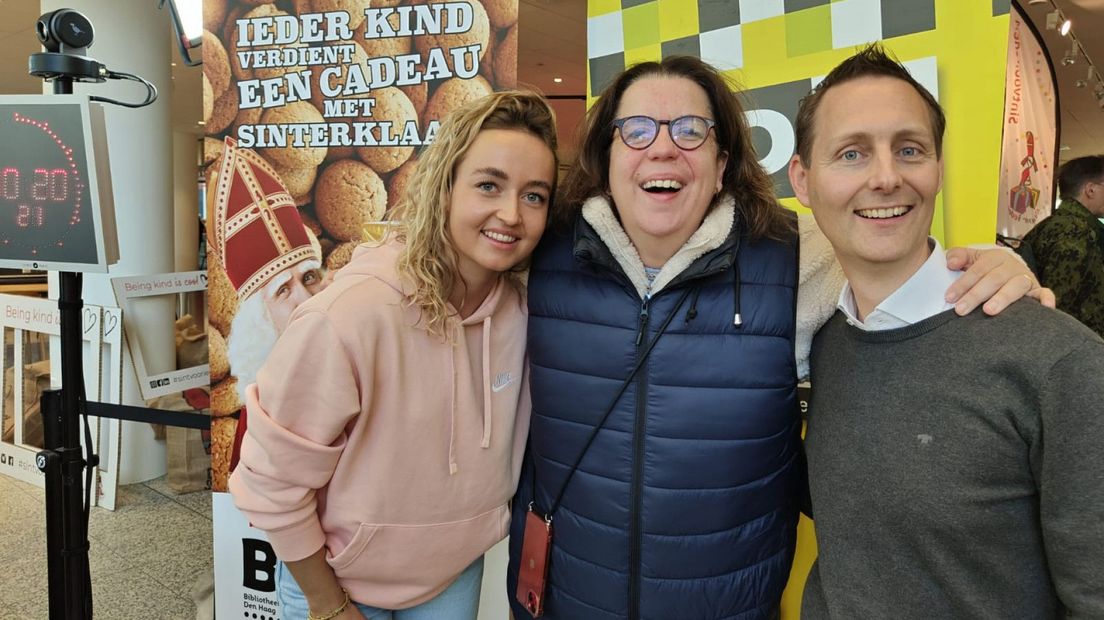 Francis van Broekhuizen bracht ook een bezoek aan de studio in de Centrale Bibliotheek