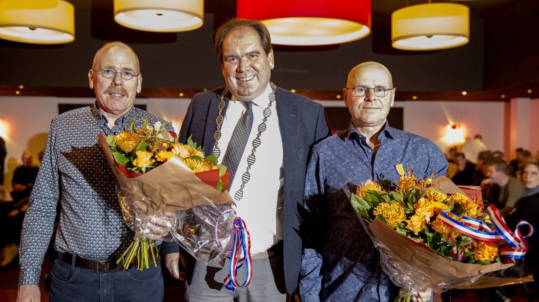 Jan Eltje Dijk, burgemeester Marcel Thijsen en Geert Blaauw (Rechten: Van Oost Media)