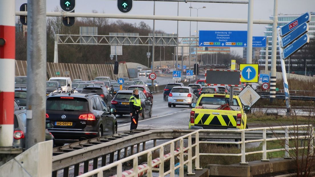 De politie heeft het verkeer tijdelijk geregeld