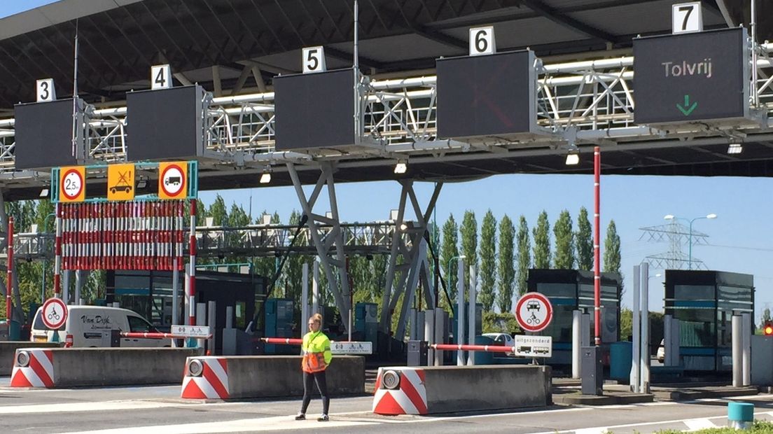 Files op A4 en A16; Westerscheldetunnel was even tolvrij