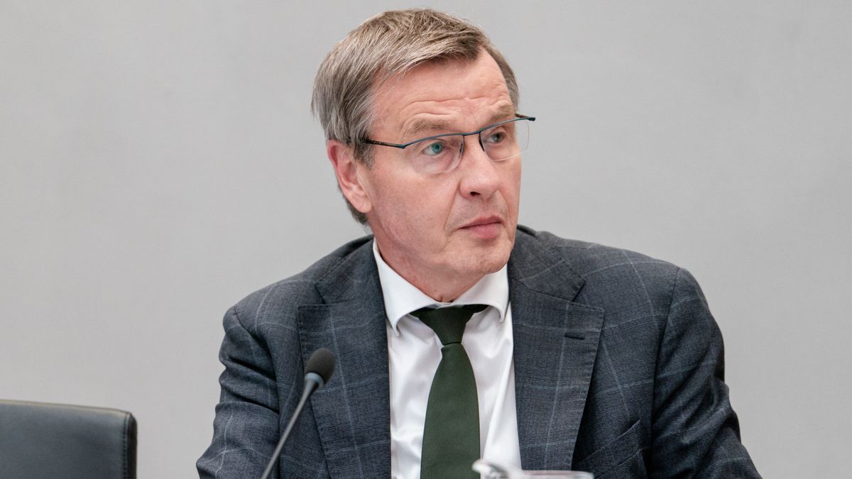 Leeuwarder Harry Bevers (VVD) moet door ziekte voorlopig stoppen als Tweede Kamerlid