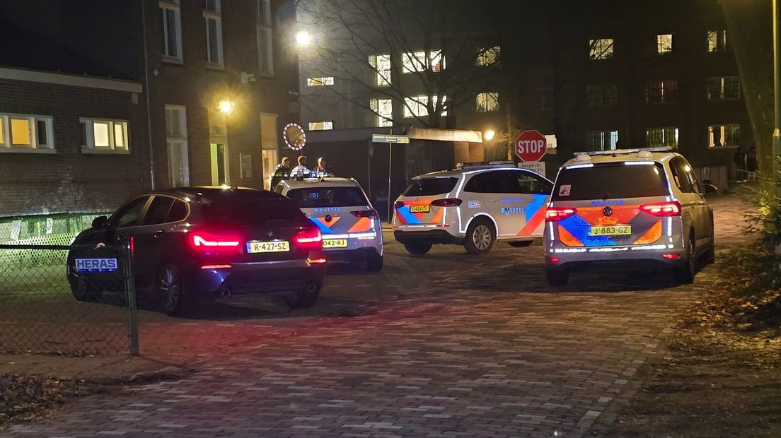 In Wageningen is de politie uitgerukt voor een steekincident.