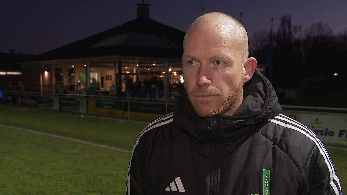Robert Oosting na de zege van Drenthina op FC Zuidlaren