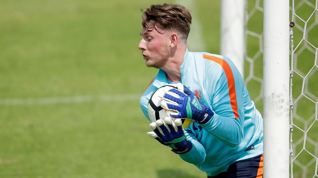 ADO-doelman Indy Groothuizen tijdens een training van Jong Oranje.