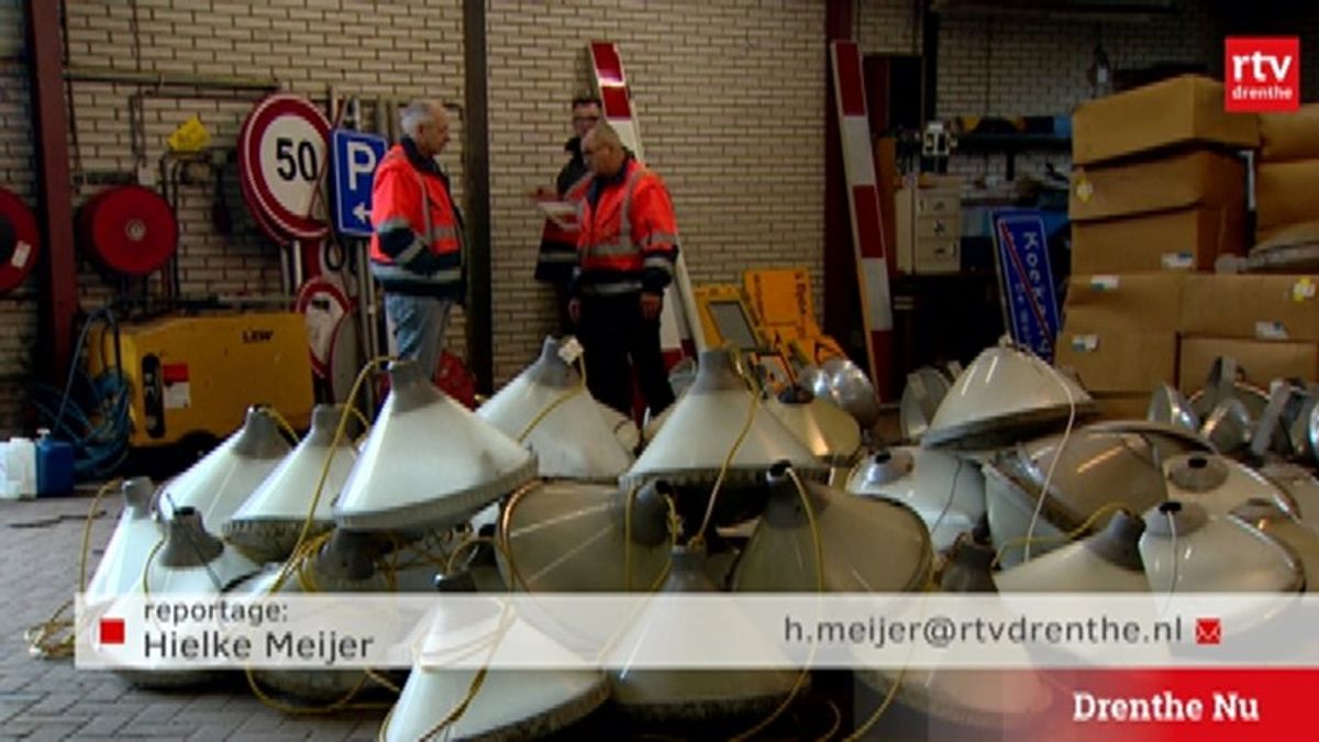 Tientallen bezoekers snuffelden rond op de gemeentewerf in Ruinen