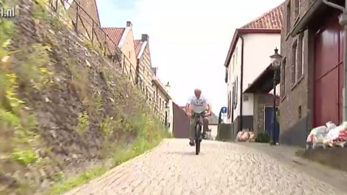 Wielertalenten door De Maasberg in Elsloo