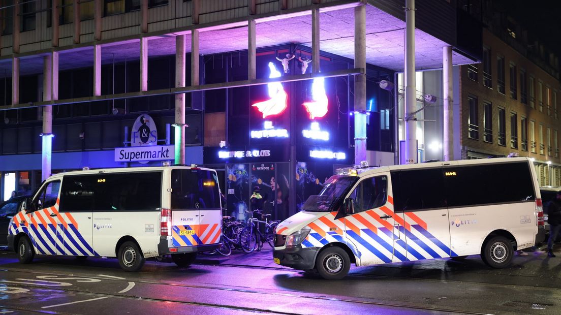 Illegaal feest Hobbemastraat coronamaatregelen