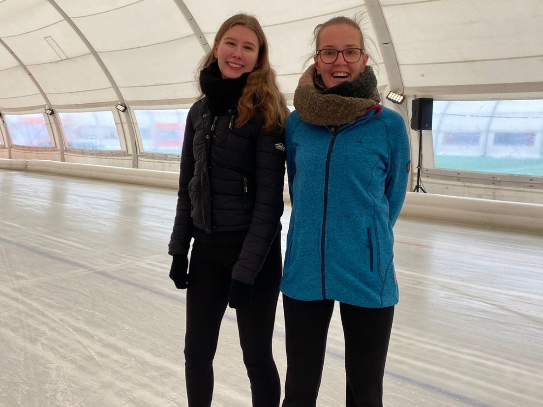 Deelneemsters Donna Bisschop en Inge van der Burg