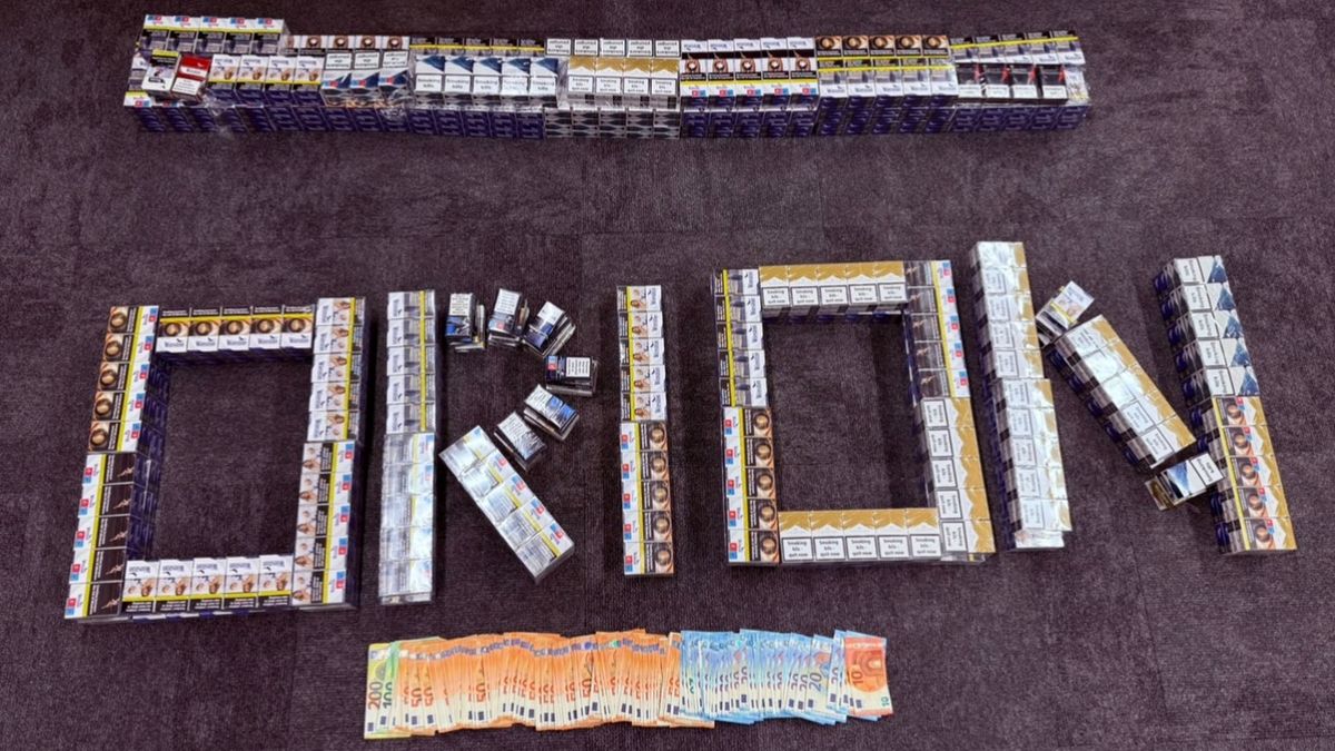 Politie vindt 20.000 illegale sigaretten, cash vuurwapen met munitie