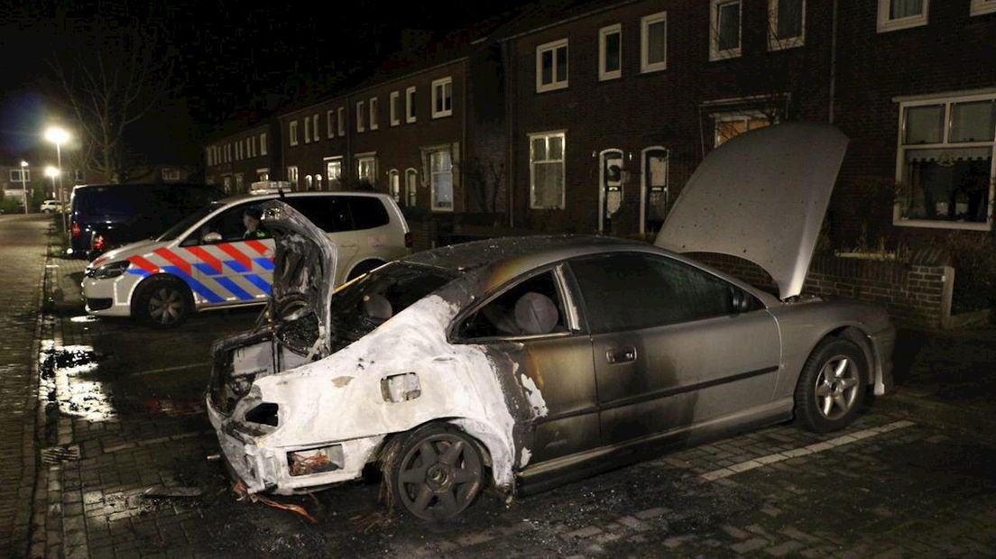 Auto in brand Enschede