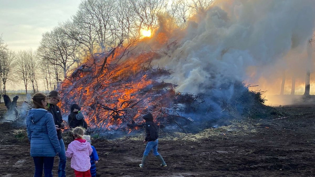Paasvuur ontbreekt dit jaar ook in Nieuw-Schoonebeek: 'Erg jammer'