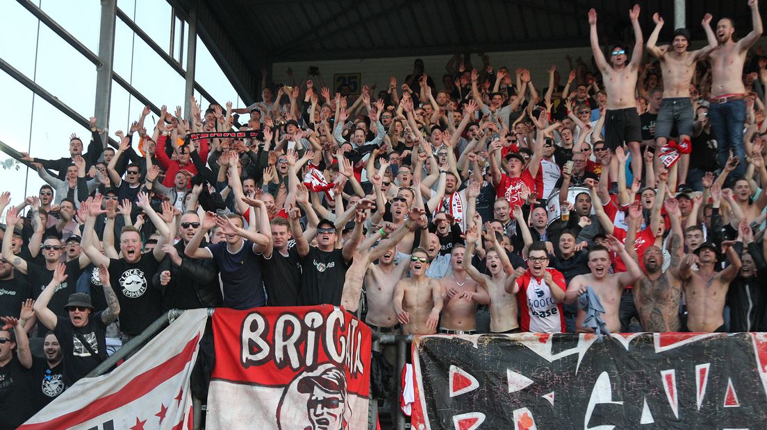 De Brigata Fanatico wil niet meer met de clubleiding praten (Rechten: Gerrit Rijkens)