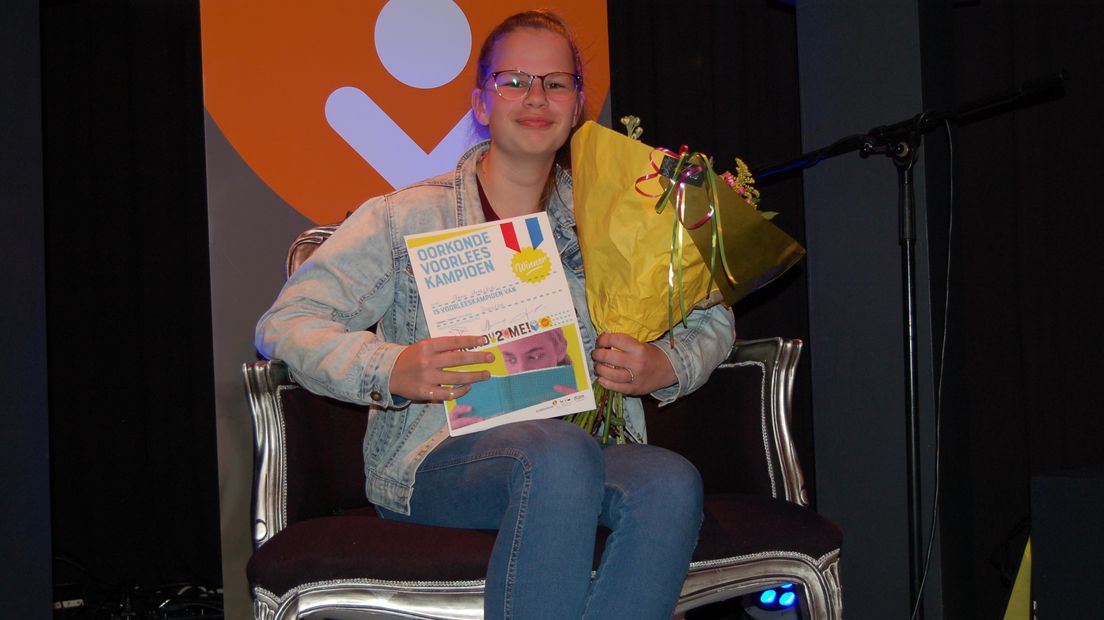 Amy Hoekstra is voorleeskampioen (Rechten: Biblionet Drenthe)