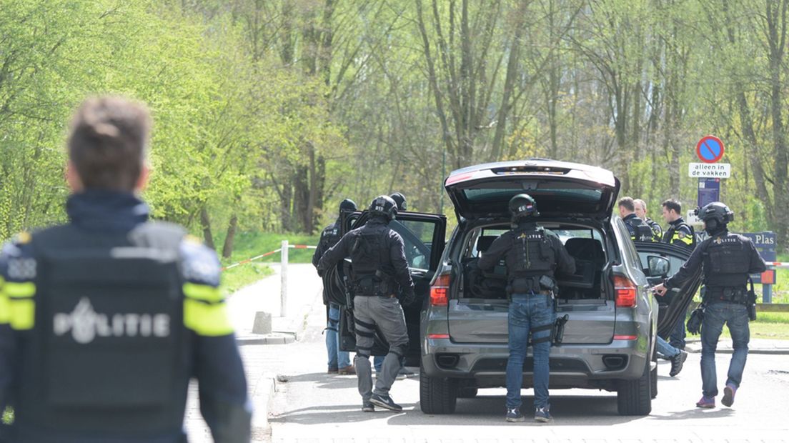 Agenten kort na de liquidatie in IJsselstein.