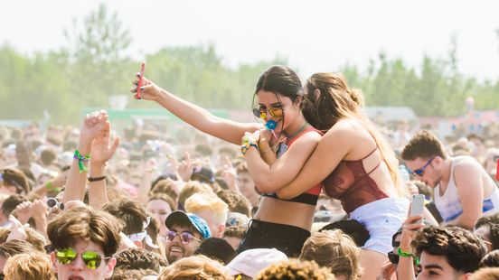 Zo kwam Rotterdam tot het besluit om drie festivals tijdens extreme hitte te verbieden Home