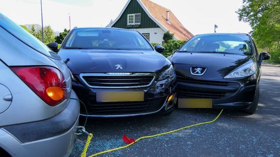 Aanhouding na aanrijding in Enschede. Aanhouding na aanrijding in Enschede.