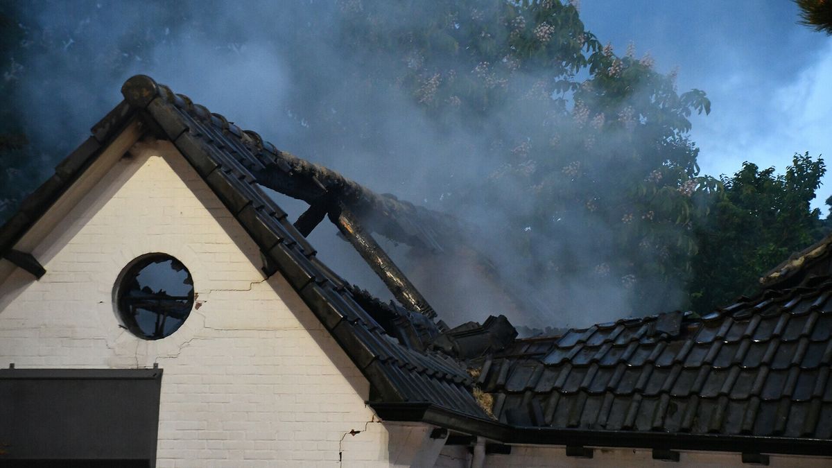 Garagebrand Cadzand-Bad mogelijk aangestoken: politie zoekt getuigen