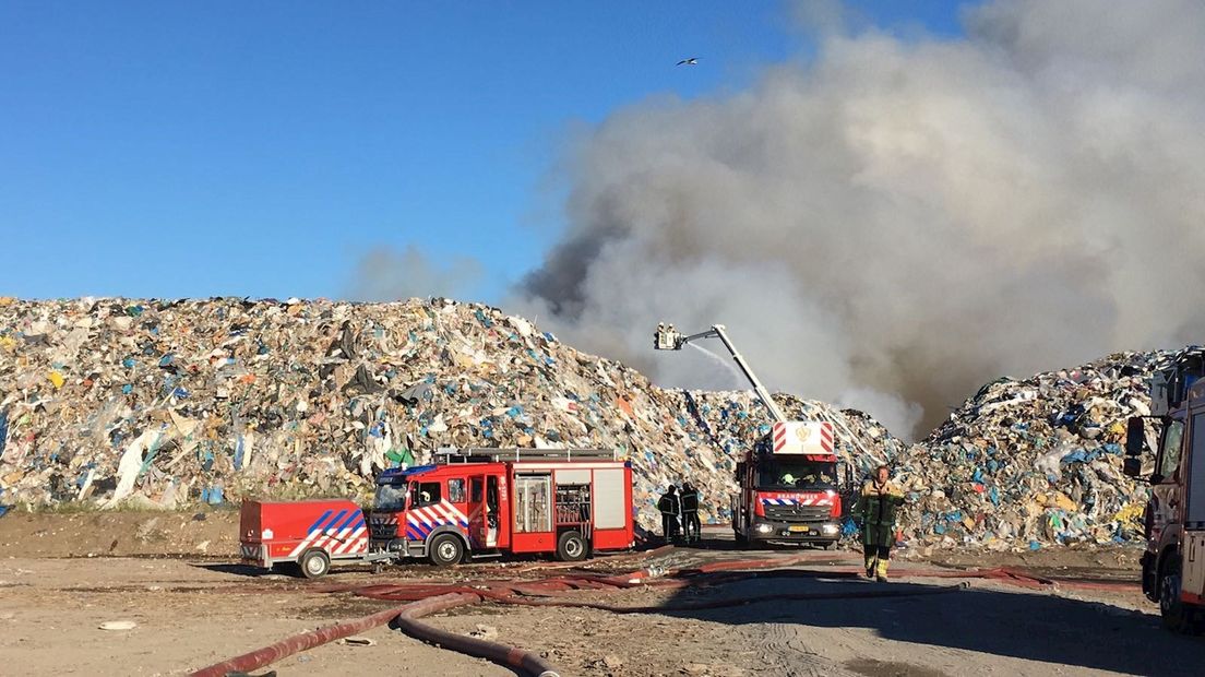 Grote brand bij afvalverwerker Twence in Hengelo