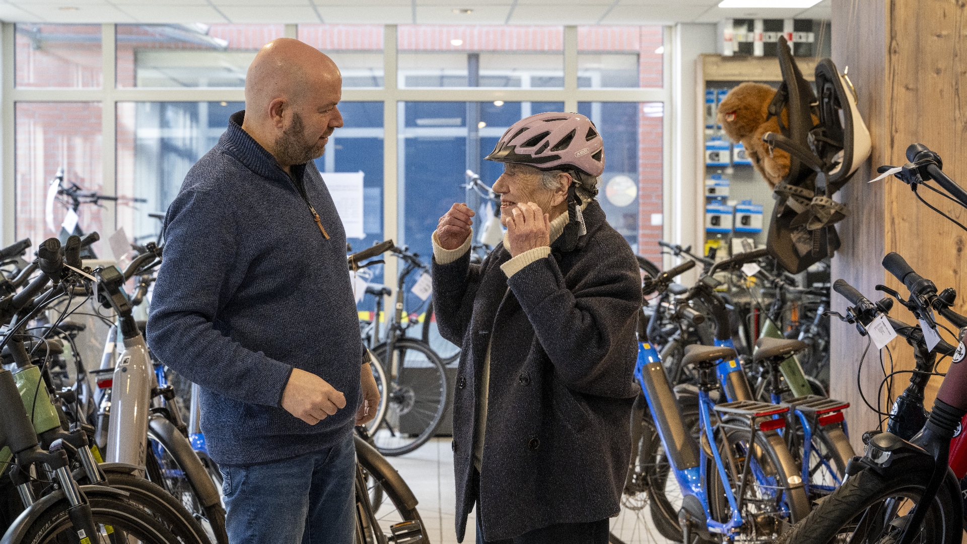 Subsidiepot Voor Fietshelmen Is Na Zestien Dagen Leeg - RTV Noord