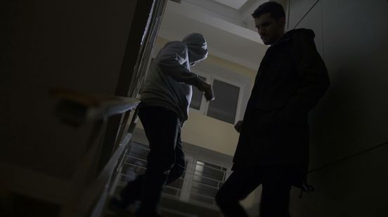 OM wil afdelingshoofd van Arnhemse bajes achter de tralies hebben