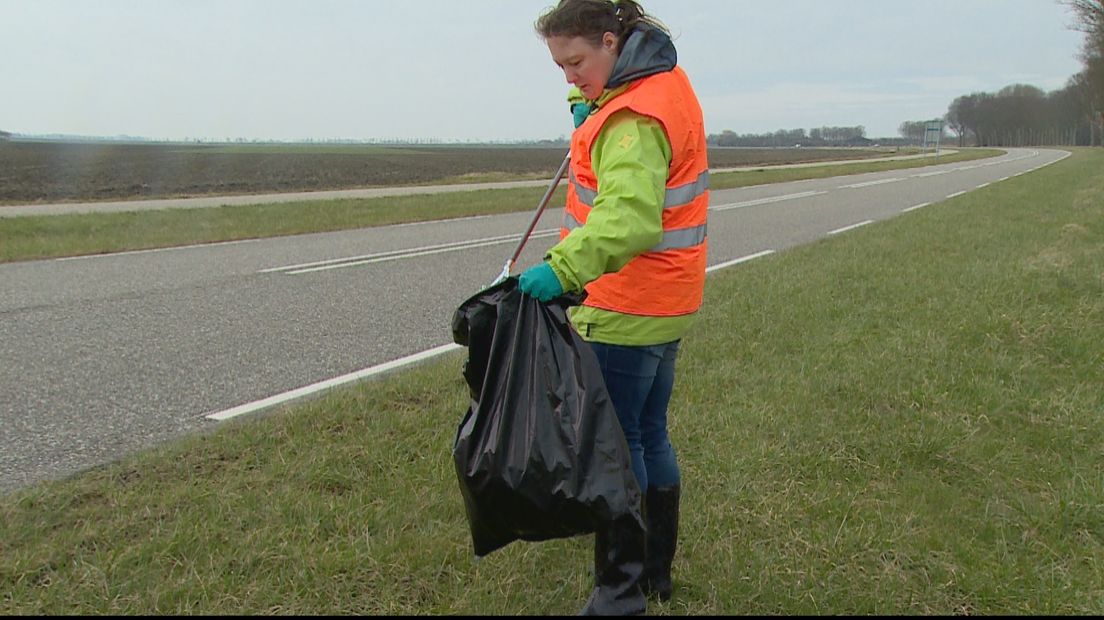 Honderden vrijwilligers gaan zwerfafval te lijf