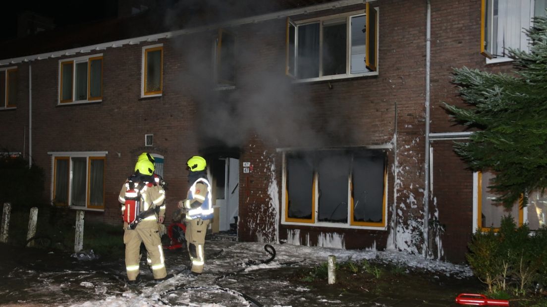 Toen de brandweer aankwam was de benedenwoning niet meer te redden