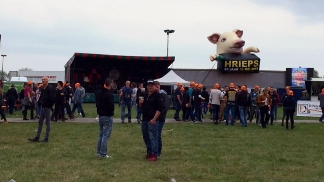 Hrieps van start, een dag vol rock en heel veel bier