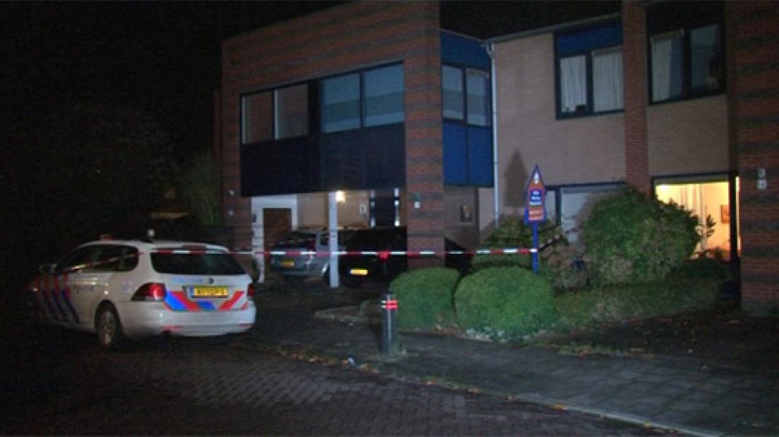 Tegen een 50-jarige man uit Arnhem is 12 jaar cel geëist voor de moord op zijn ex-vriendin Esther de Vries uit Zutphen.Het slachtoffer werd in november vorig jaar dood gevonden in haar huis aan de Caro van Eycklaan.