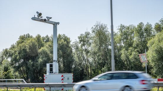 Onbekend doel focusflitser langs N359 bij Lemmer