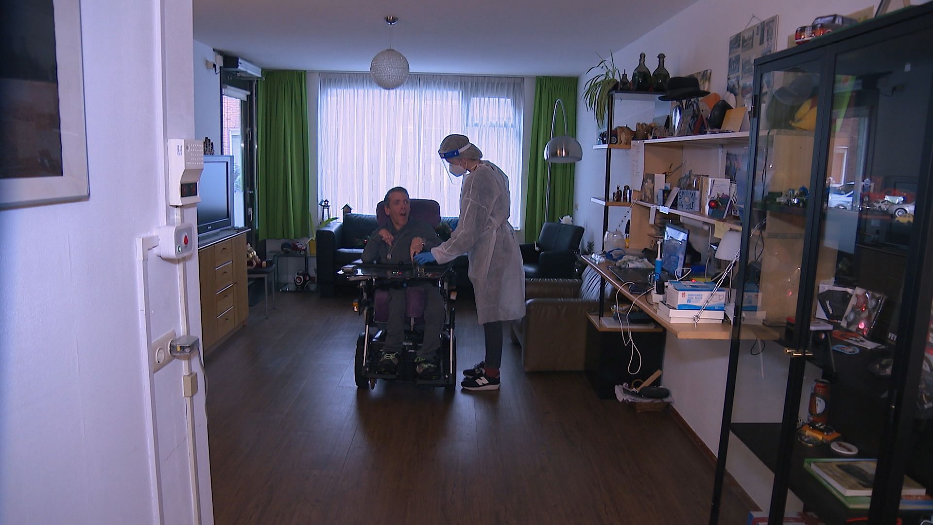 Gehandicaptenzorg Uitgeput Na Twee Jaar Besmettingen, Ziekteverzuim En ...