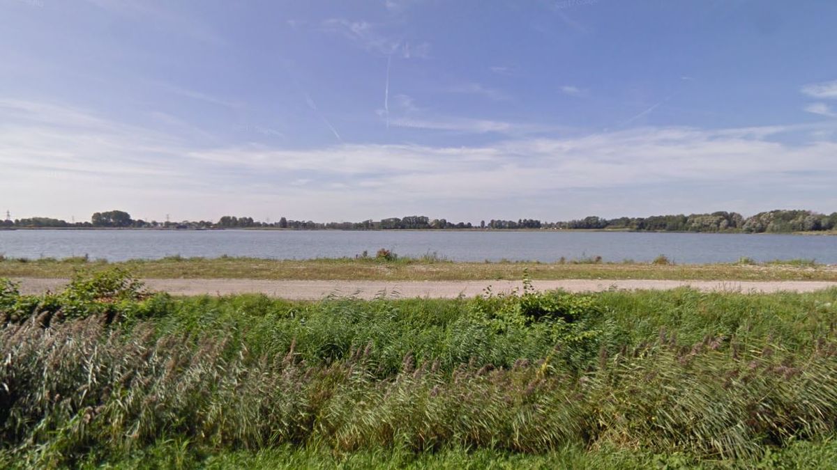 Vervuiling in grond bij Plas van Heenvliet