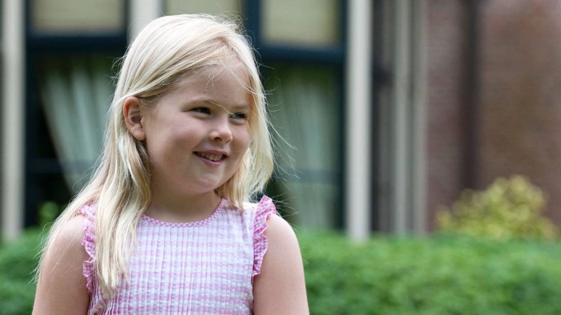 Prinses Catharina-Amalia tijdens de fotosessie op De Eikenhorst in 2010