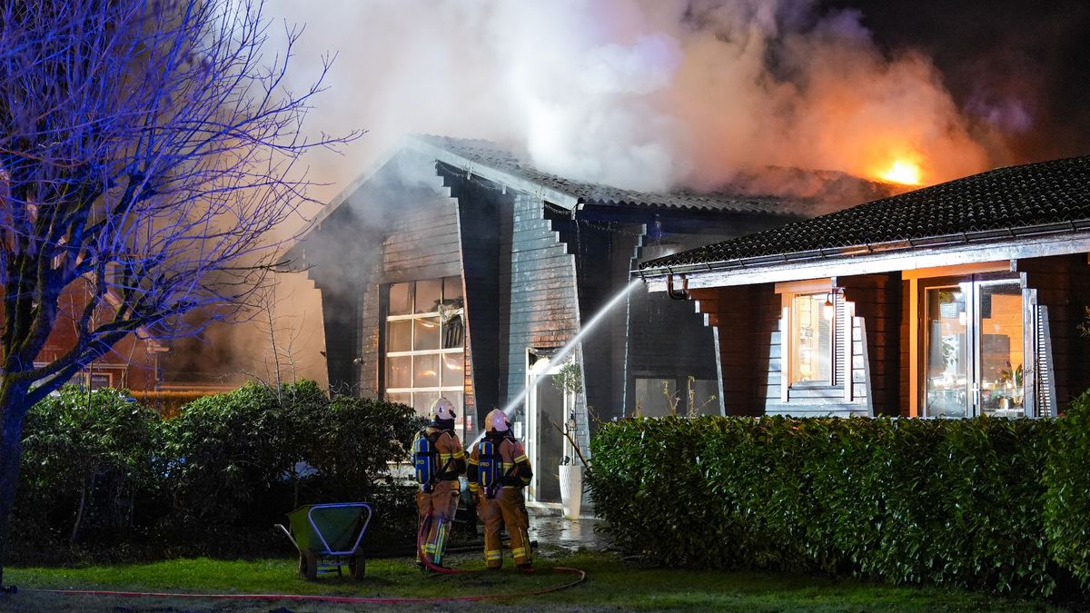 112-nieuws: Bedrijfspand in as na grote brand in Roden • Politie doet inval in Groningen