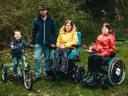 Moeder Jacolien (36), dochter Josefien (10) en zoon Floris (5) zitten allemaal in een rolstoel