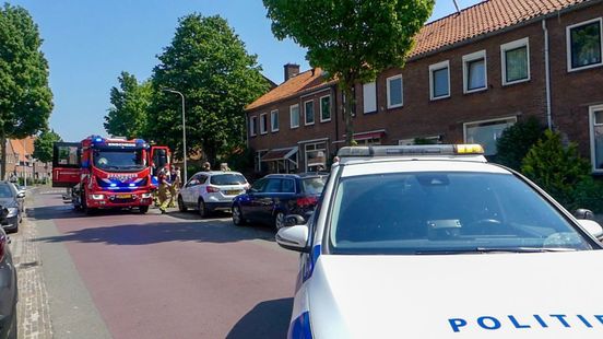 112 Nieuws: Auto belandt na aanrijding in sloot langs de N344 bij Holten. 112 Nieuws: Auto belandt na aanrijding in sloot langs de N344 bij Holten.