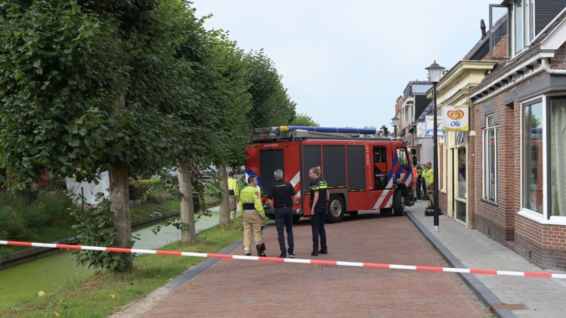 De hulpdiensten ter plaatse in Loppersum