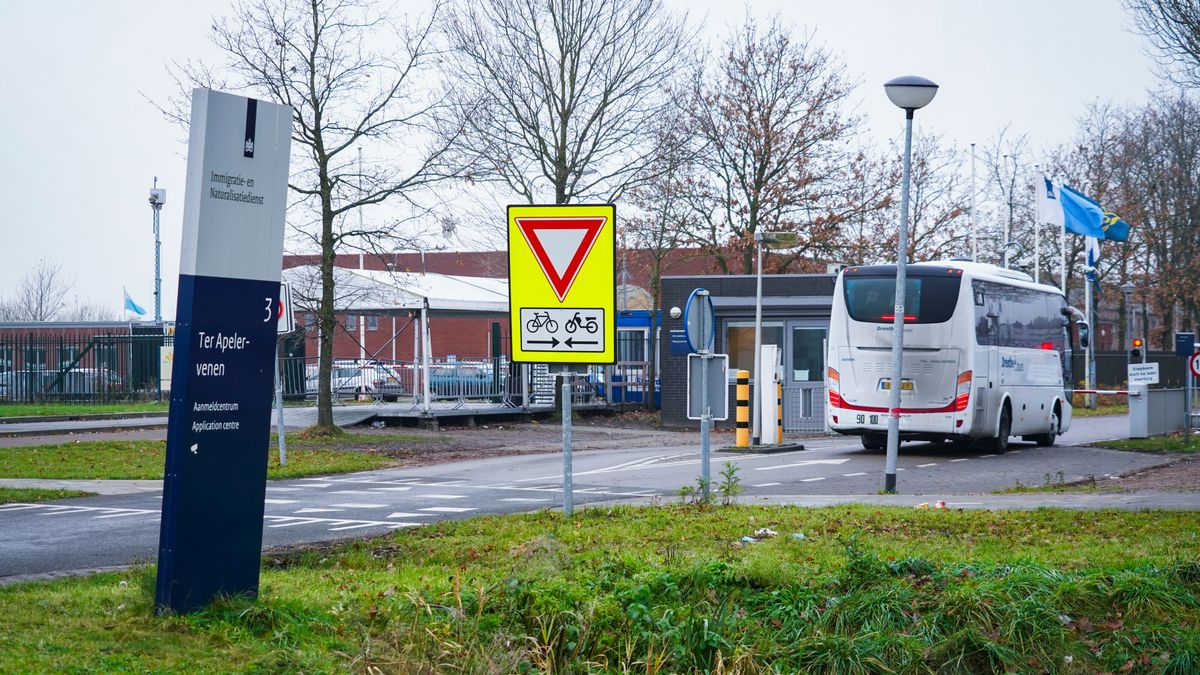 Keijzer zegt 'nee' tegen gratis pendelbus Emmen - Ter Apel