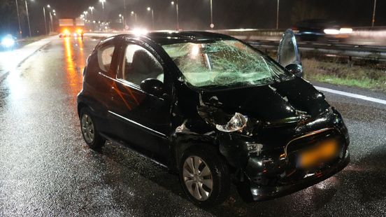 112 Nieuws: Verbindingsweg A50 bij Zwolle urenlang afgesloten na ongeluk Nieuws